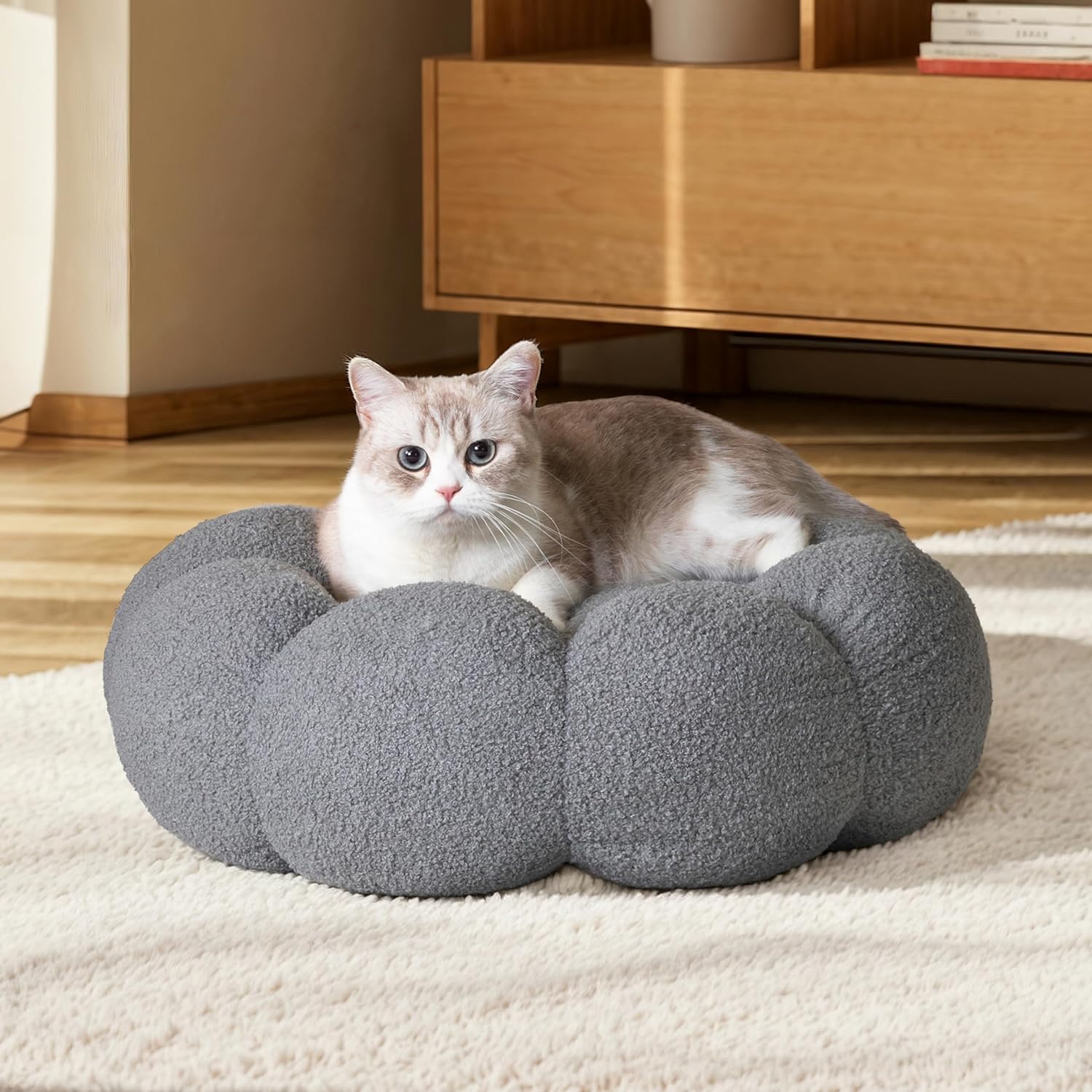 Calming Fluffy Round Plush Sherpa Non Slip Pet Bed