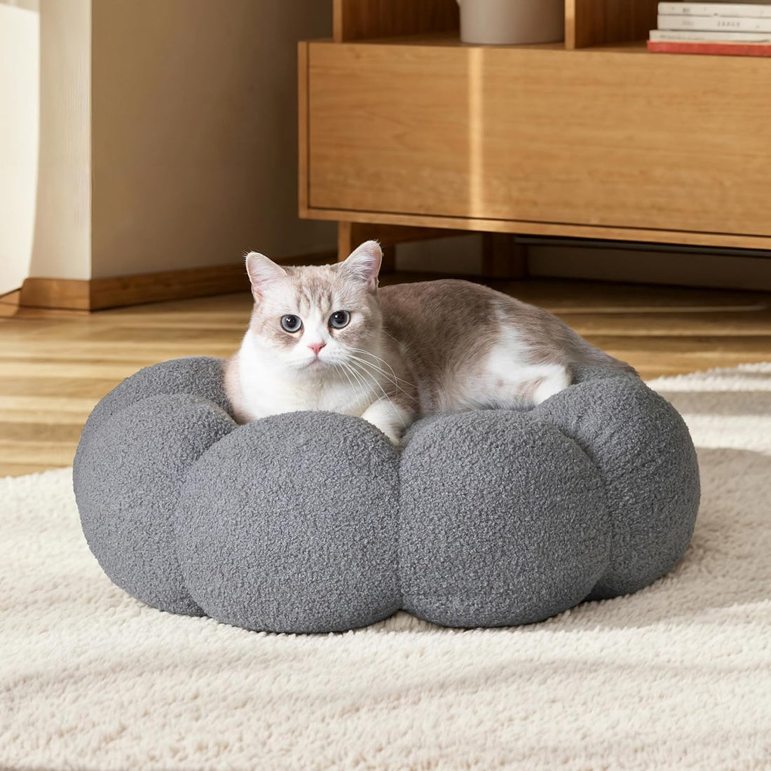 Calming Fluffy Round Plush Sherpa Non Slip Pet Bed